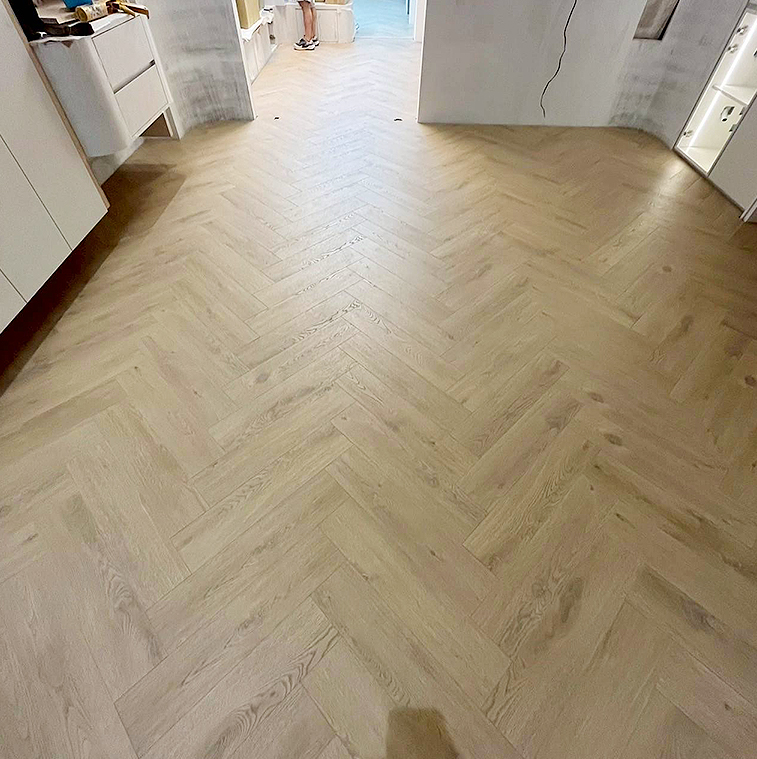 Alsafloor阿爾薩斯人字拼｜沙龍橡木 525-埔里