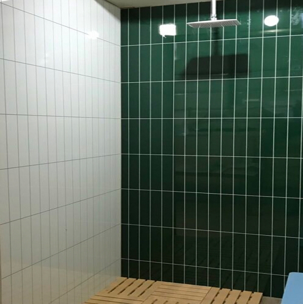 卡扣牆板 | 磚格紋理 Q0095 墨綠高光