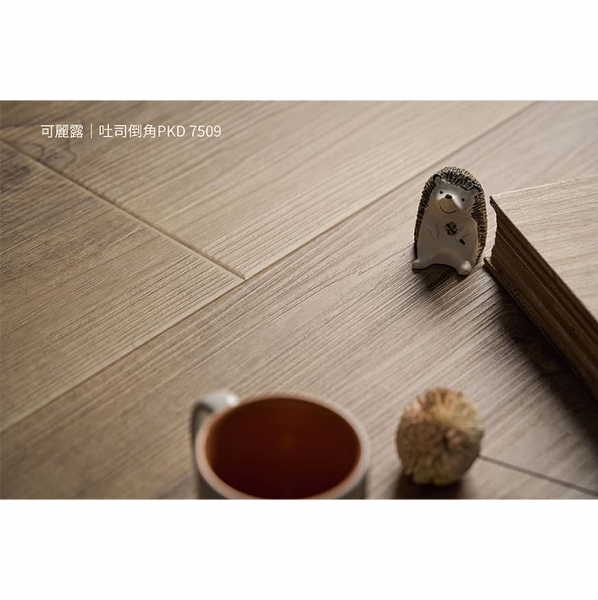 倒角SPC地板 | 可麗露